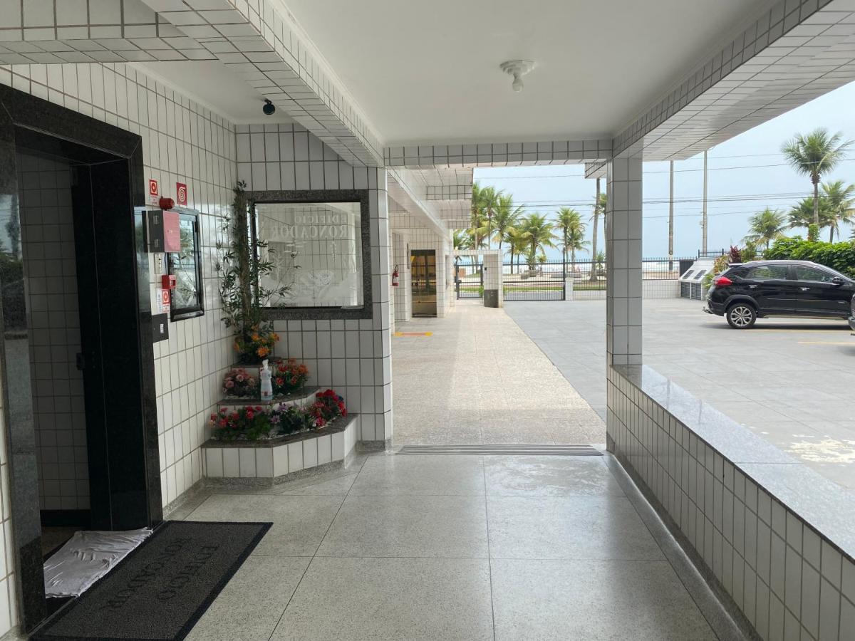 Pe Na Areia Canto Do Forte, Wi-fi,estacionamento